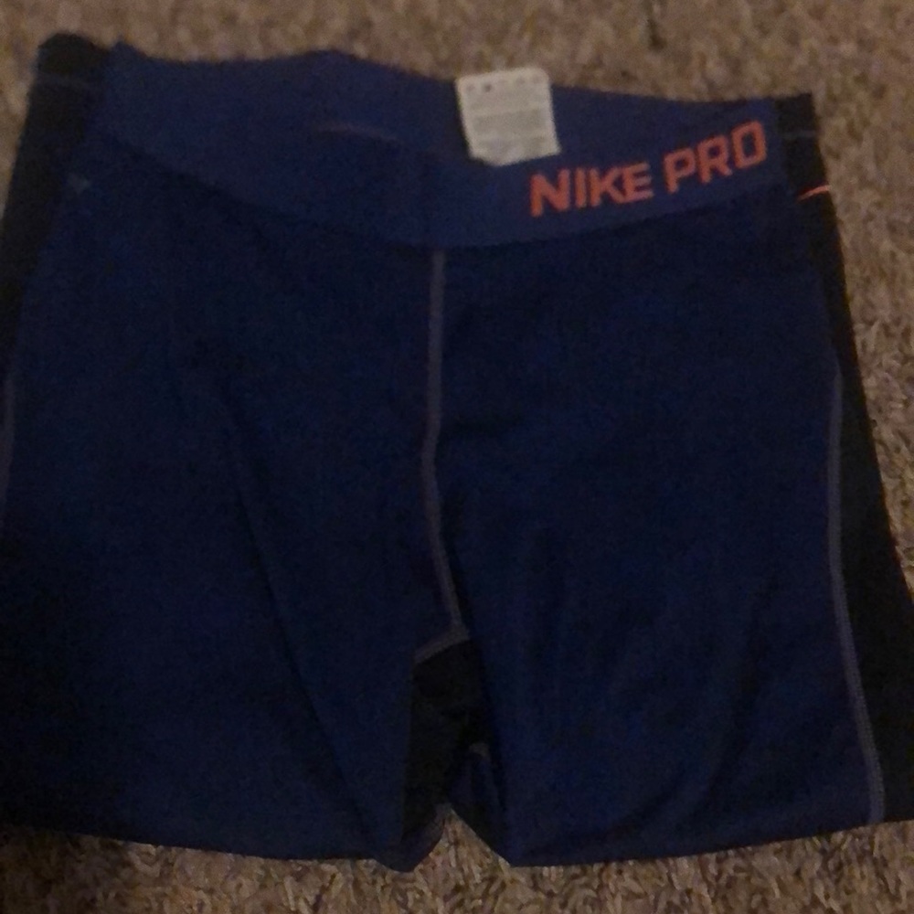 Nike pros soft black